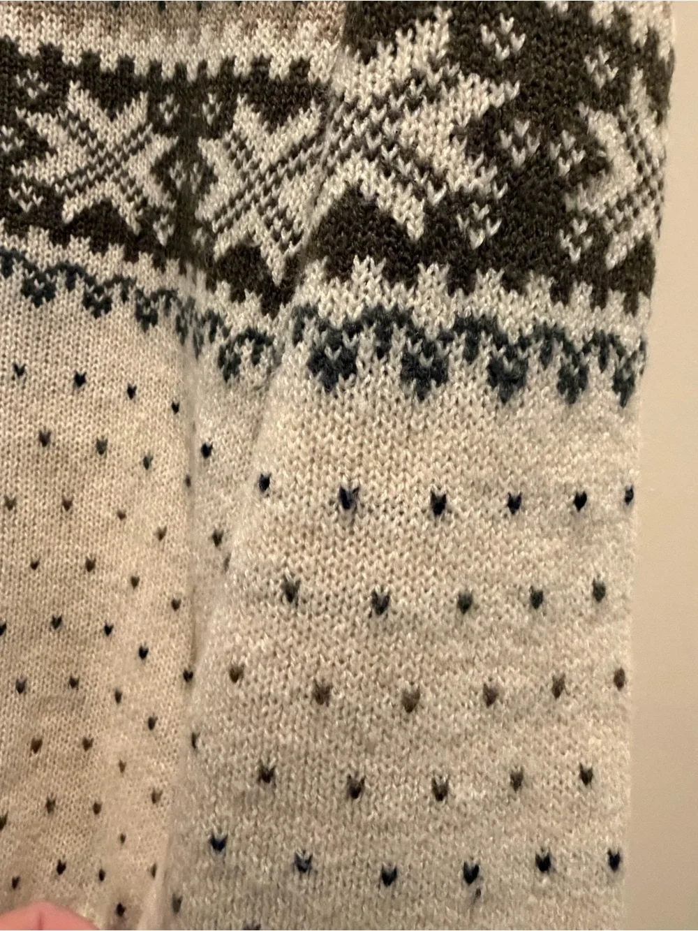 Vintage Men's Cream Fair Isle V-Neck Sweater by Kennington Ltd XL